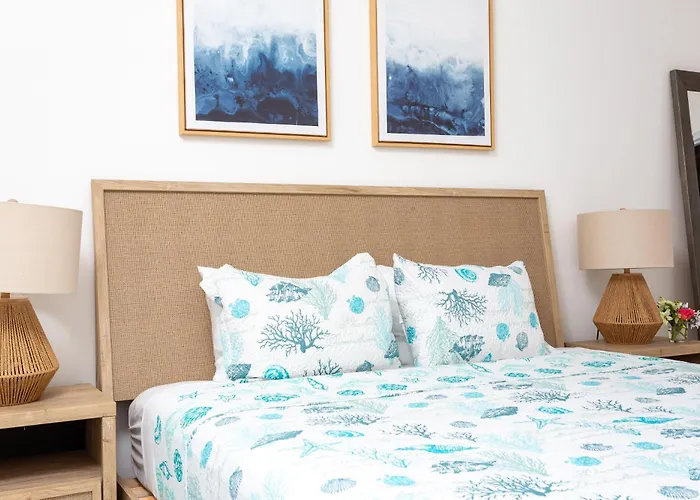 Luxury 2br Walk To Marina And Medano *